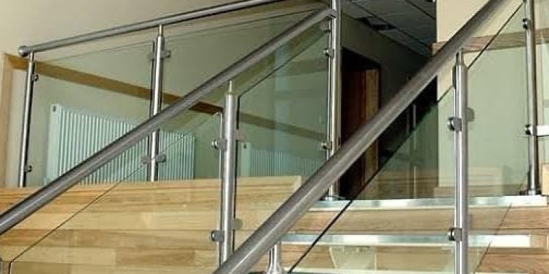 instalation of stainless steel handrails on stairs