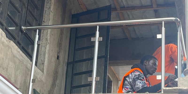 not rusting stainless steel handrails on balcony