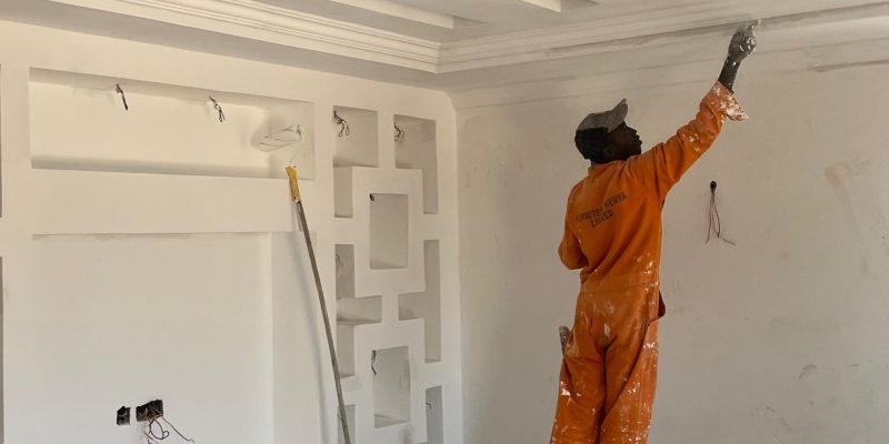 Installing gypsum ceiling in living room